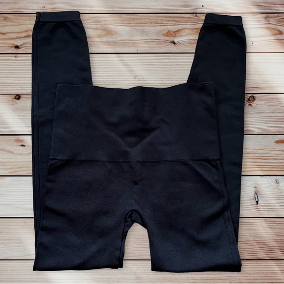 Spanx Look at me now Seamless Legging size XL - Picture 5 of 9